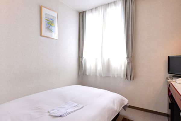 Ekimae Hotel New Rest (Hirosaki-shi)
